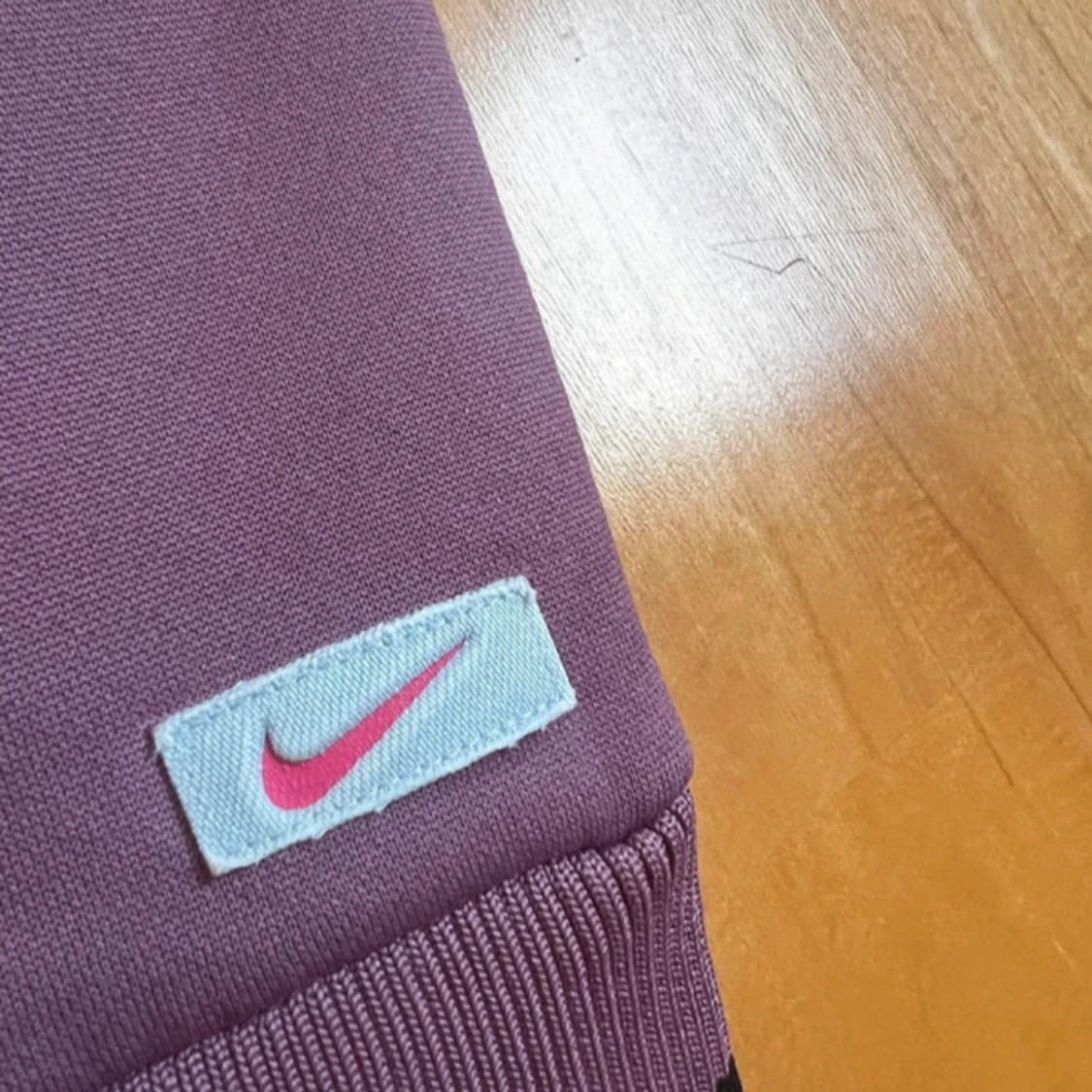 Lila Nike hoddie  - 1