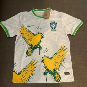 Brazil fotbollströja - Helt ny Brasilien fotbollströja, aldrig använd 