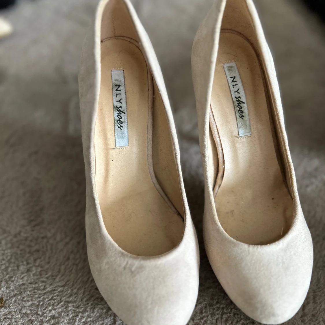 Beige pumps från NLY Shoes