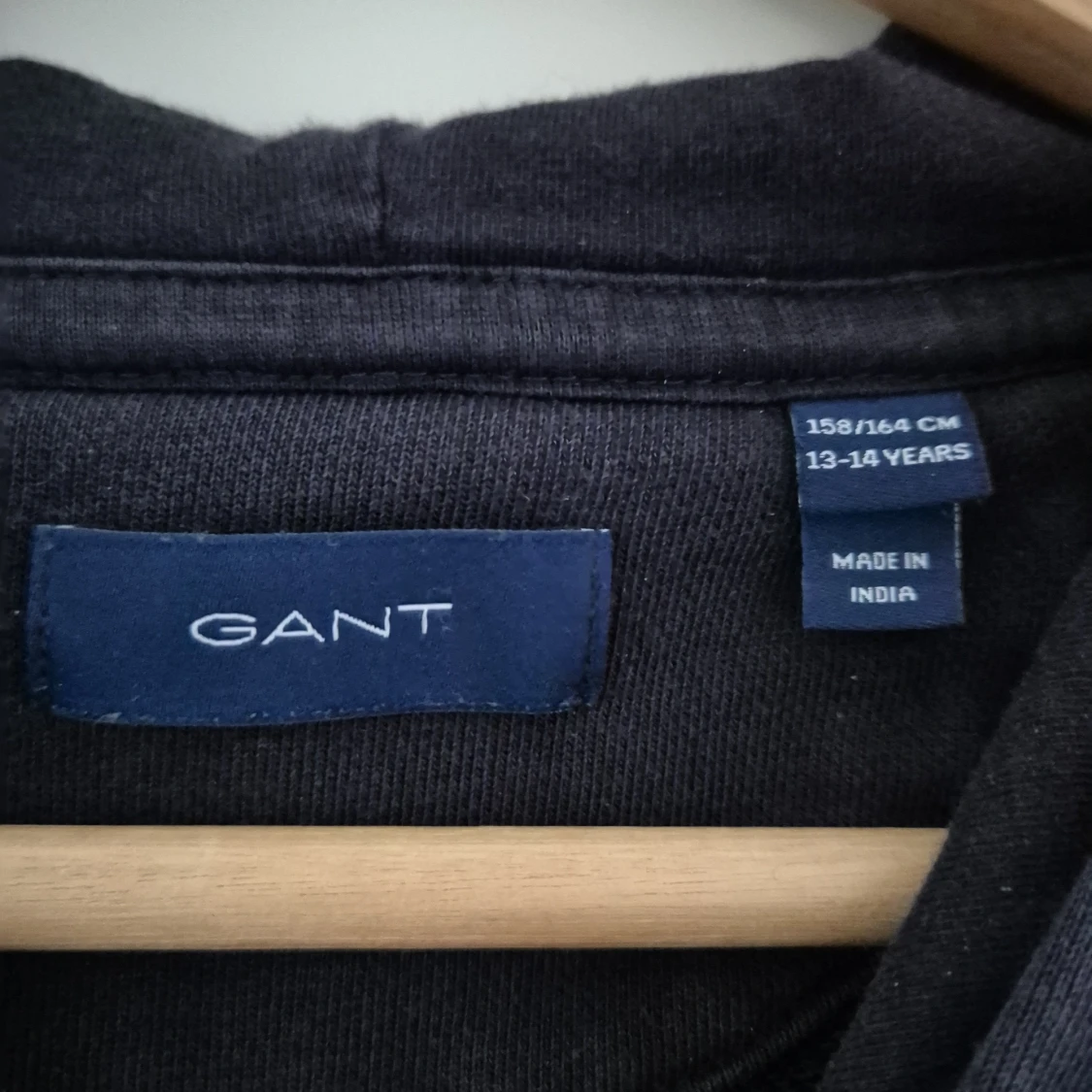 Mörkblå zip up från Gant - 4