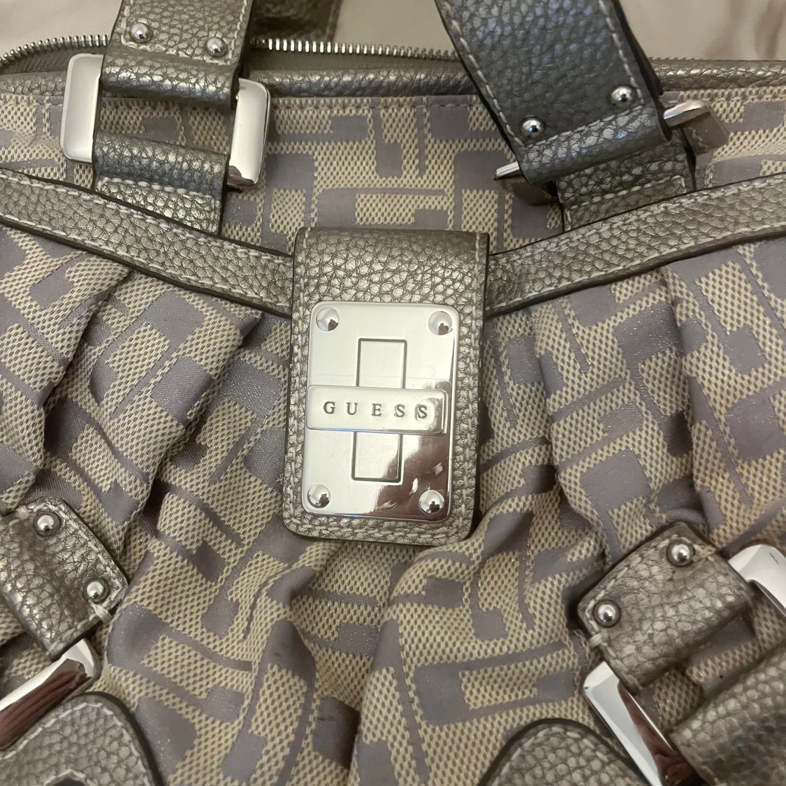 Guess, Beige och grå axelväska - 2