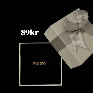 Guldig MOM ring  - Frakt 22kr💗