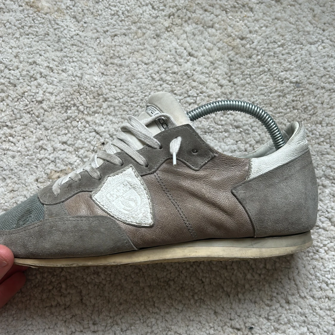 Grå sneakers från Philippe Model - 3