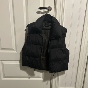 Väst  - Använd, men fint skick