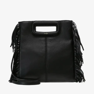 Maje väska  - Maje väska i största storleken. Väskan är använd men fortfarande i gott skick. Väskbandet på bilden följer med! Nypris är 2795kr 🥰Går inte ner i pris mer!