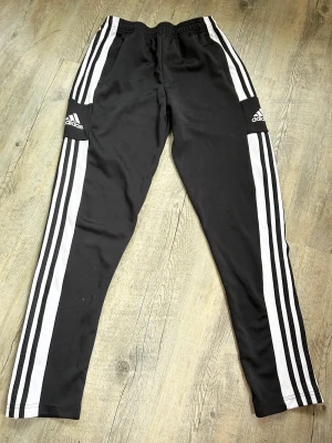 Adidasbyxor  - Fint skick🌸