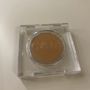 Ögonskugga  - Singel ögonskugga från Caia Cosmetics från deras senaste julkalender. Den är aldrig använd eller testad! 