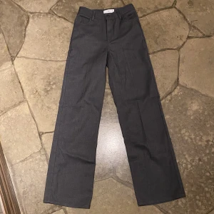 Mango tygbyxor - Storlek 34, långa och vida