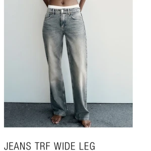 Zara jeans - Köpte två par av dessa, säljer dem som inte passar. Dem är långa på mig som är 180 då det är ”full lenght” skulle sitta bra på någon från 175-180. Helt nya alla lappar är kvar. Skriv till mig för egna bilder. Köparen står för frakten ”ej fri frakt”