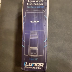 Foder maskin till akvarium. - Säljer en mat foder till ett akvarium. 