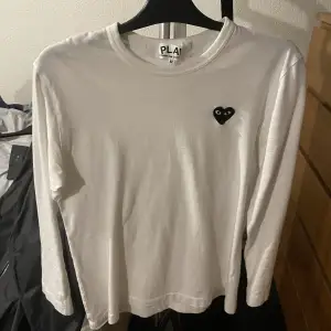 CDG tröja vit storlek M Bra sick - 9/10