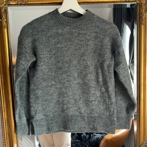 Grå mysig tröja i strl M - ❤️mer som S