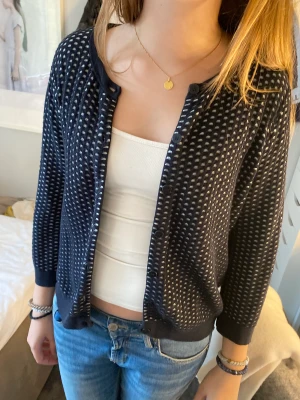 Så fin  - Så fin tröja från cos jätte fin 