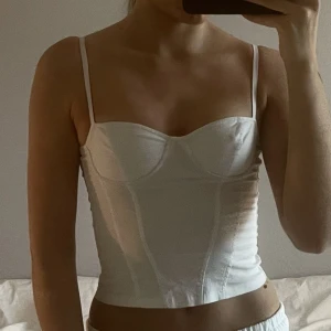 Topp - Söt topp som jag säljer pga att den är för liten💕