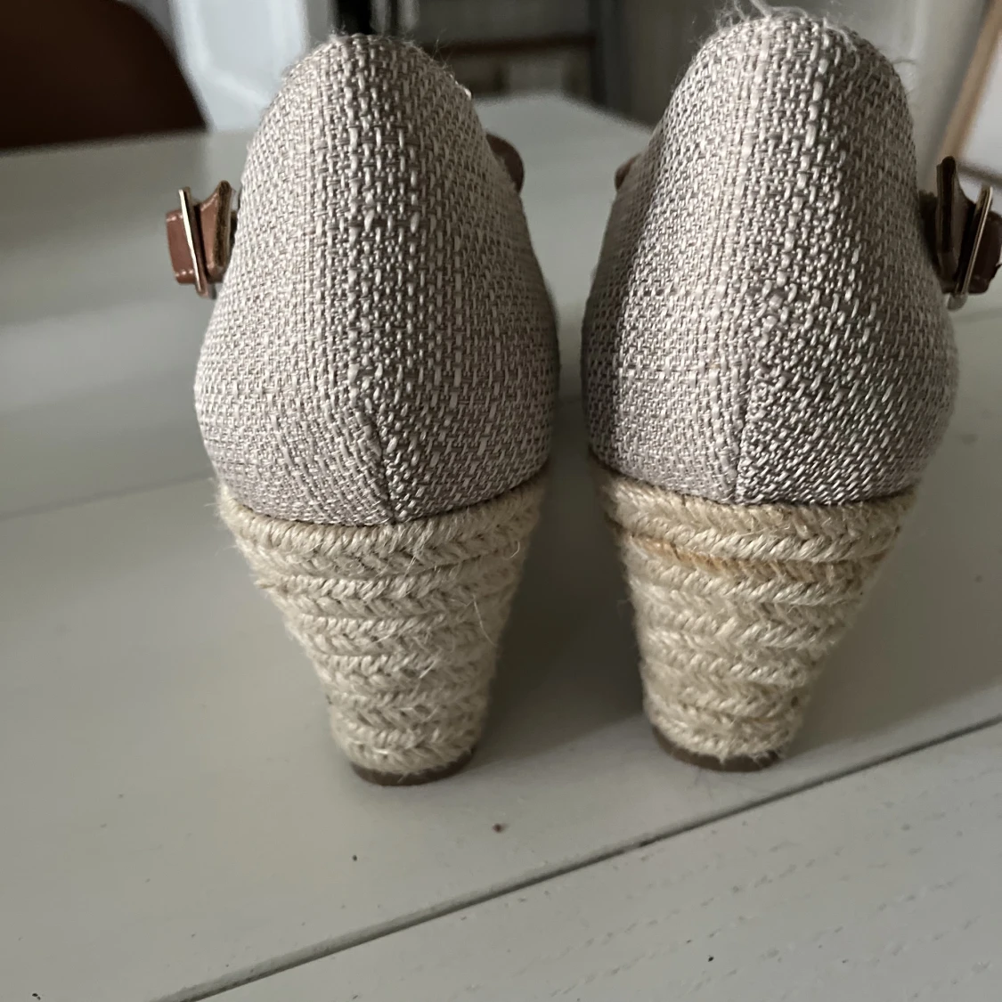 Skor med kilklack - 91