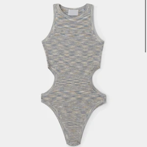 Chloé bodysuit - In really good condition!!! I love this piece but it doesn’t really match my style anymore ❤️ selling for cheap!