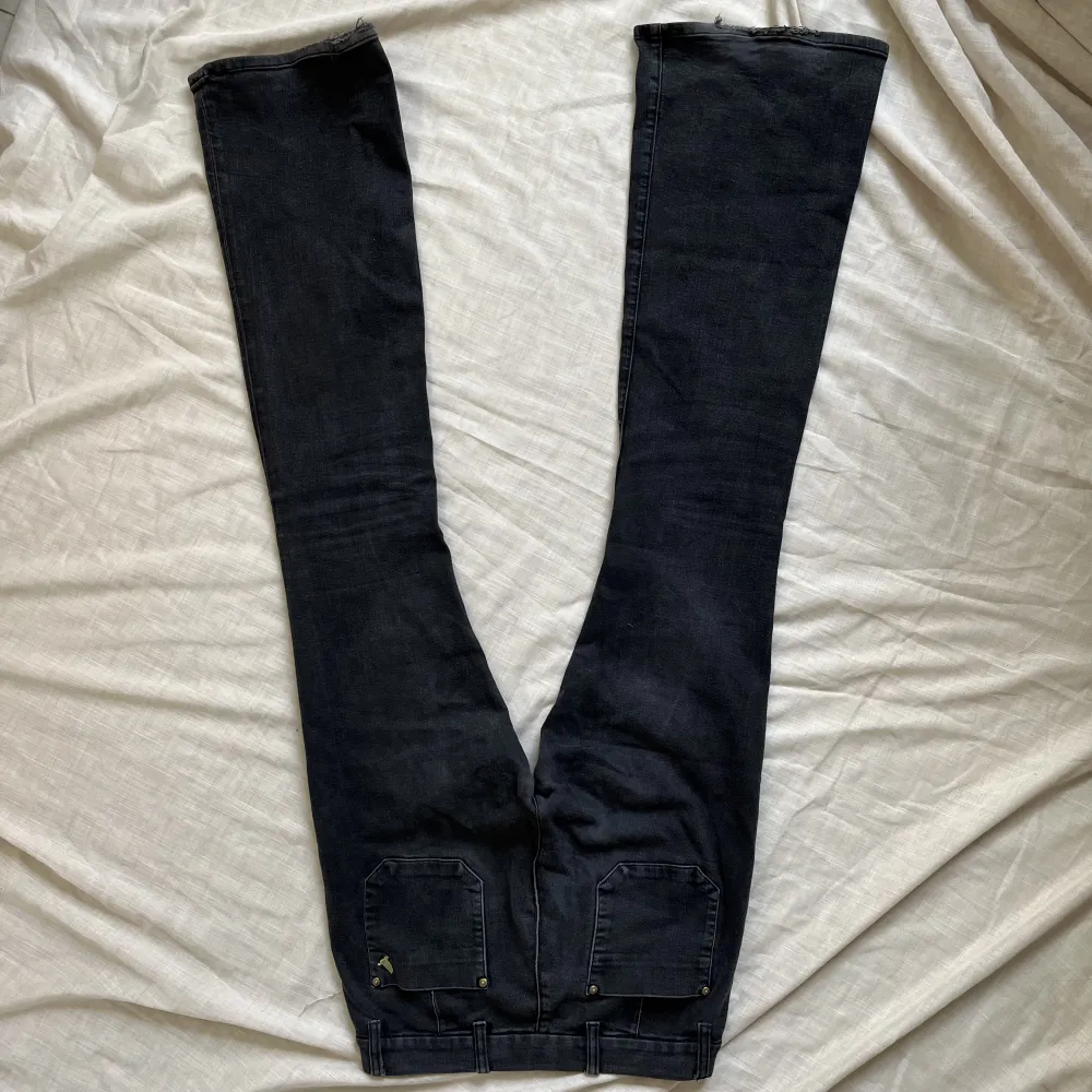 Low waisted Bootcut M.i.h jeans . Jeans & Byxor.