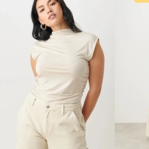 gina toppar - säljer dessa på bilden då de inte kommer till användning, knappt använda strl m💕