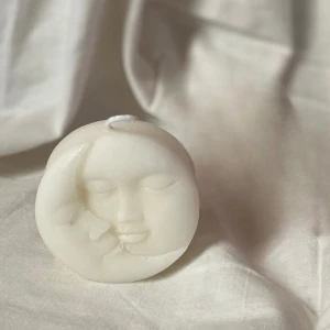 Luna - Luna candle in white! 🤍