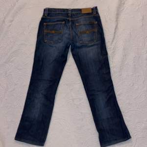 Säljer ett schysst par Nudie lean dean jeans storlek 32/32!🙃 Nypris-1400kr
