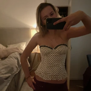 Prickig korsett topp - Kommer inte längre till användning. 