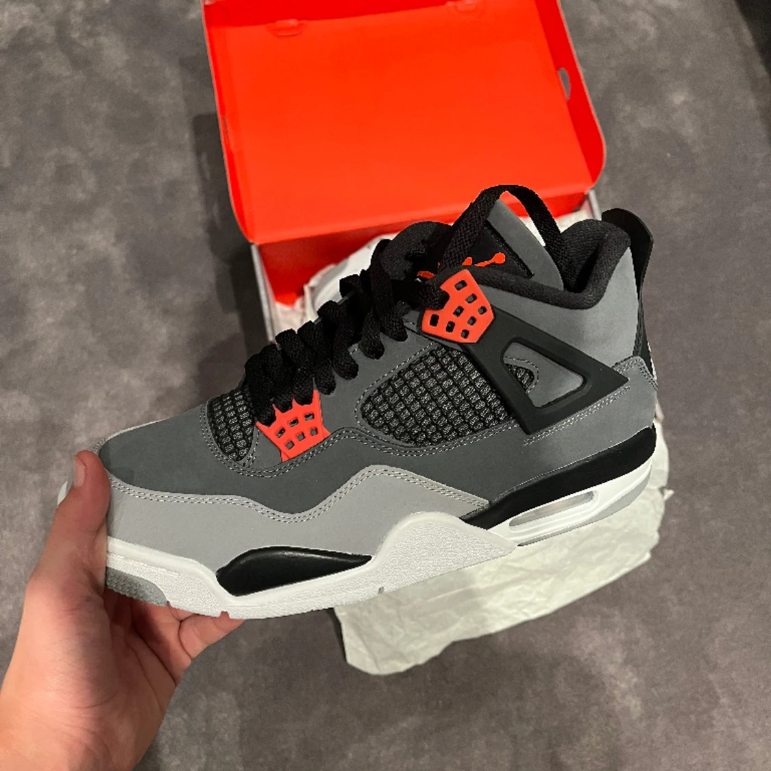 Jordan 4 red thunders  - 91