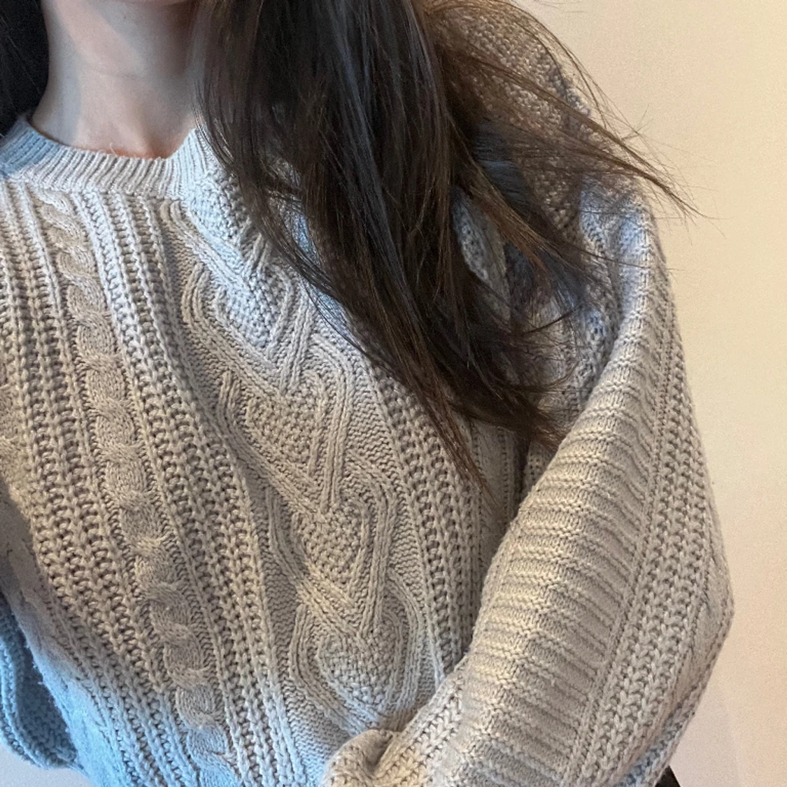 Grå stickad tröja  - 90