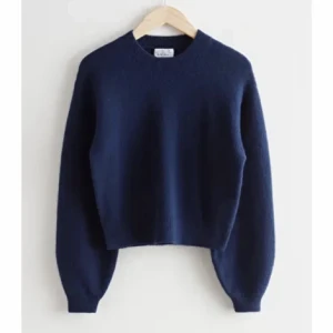 &Other stories 💘 - Fin stickad mörkblå tröja från &Other stories💘