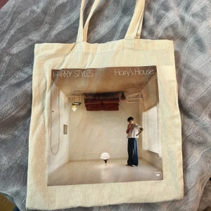 Harry styles tote bag - Säljer en Harry Styles tote bag