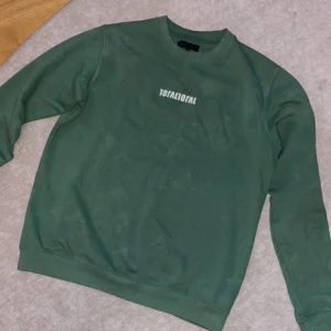 Total tröja  - 10/10