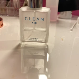 Clean Parfym - Clean air parfym andvänd ca 60% luktar jätte gott 