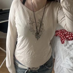 Armani tröja - Jättefin armani tröja som inte blir använd 💞