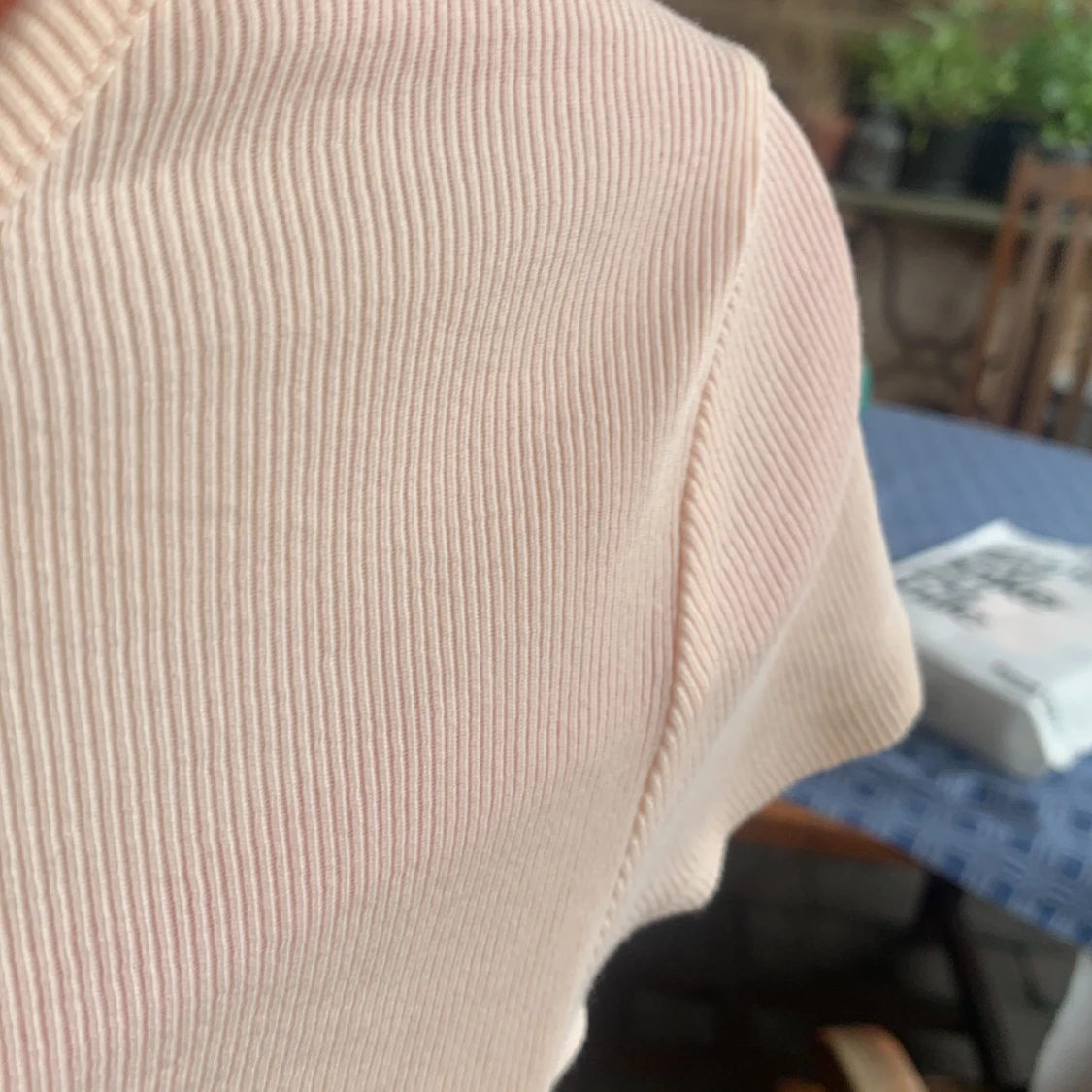 ribbad t-shirt aprikos - 90