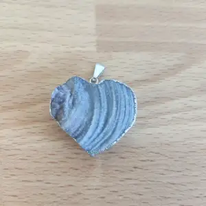 Heart pendant made of semi precious stones