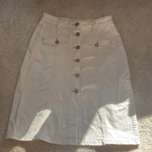 Vit jeanskjol - Fint skick
