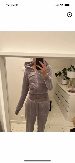Juicy couture kofta - Juicy couture kofta i storlek xs i mörk grå färg