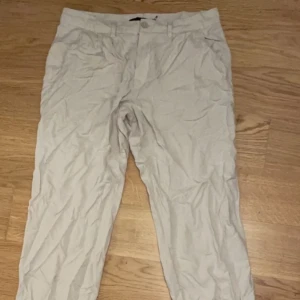 Linnebyxor ☀️ - Superfina linnebyxor som är oanvända pga för stor storlek ☹️ 