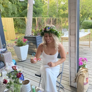 Vit Byxdress - Superfin byxdress, inte använd mycket. Passar mig som xs/s!