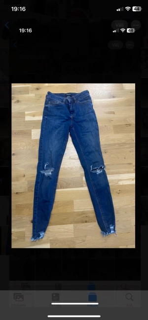 Jeans, fri frakt - Säljer jättefina och snygga jeans i storlek xs.⭐️ Använd fåtal gånger. 