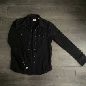 Levis jeans-skjorta - Perfekt skick