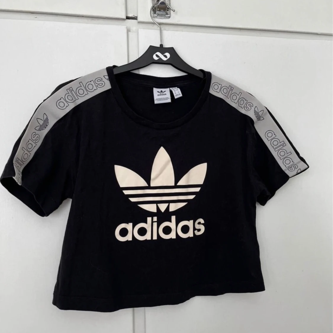 Adidasbyxor tröja (magtröja)