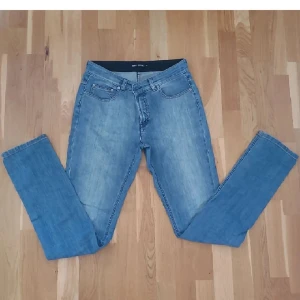 Jeans - Jeans från Filippa K i storlek 29/34. I jättebra skick. Kan fraktas men köparen står för frakten 💗