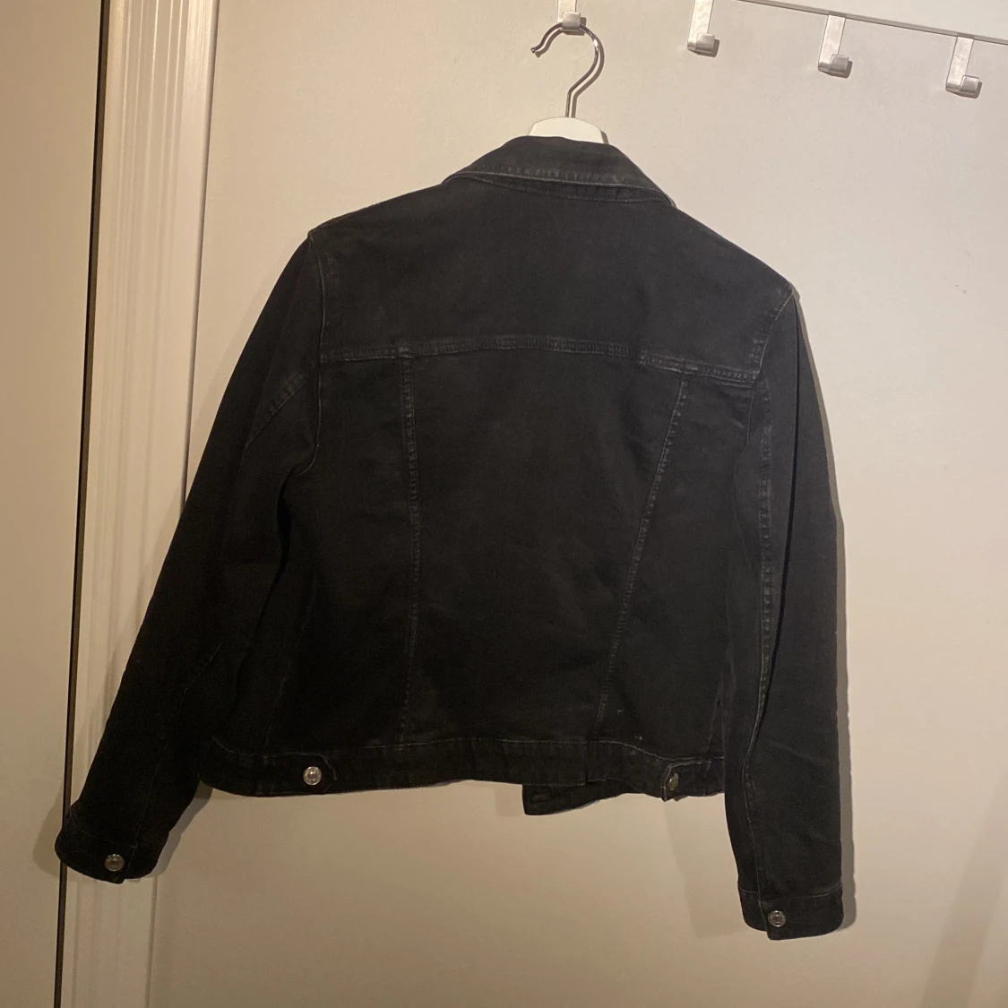 Svart jeansjacka  - 91