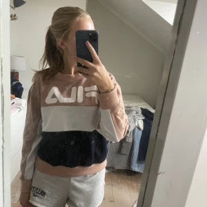 Fila tröja - Fila tröja i storlek m 💗 pris kan diskuteras
