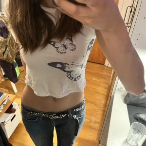 T-shirt  - Varan är i ganska liten storlek och bra skick