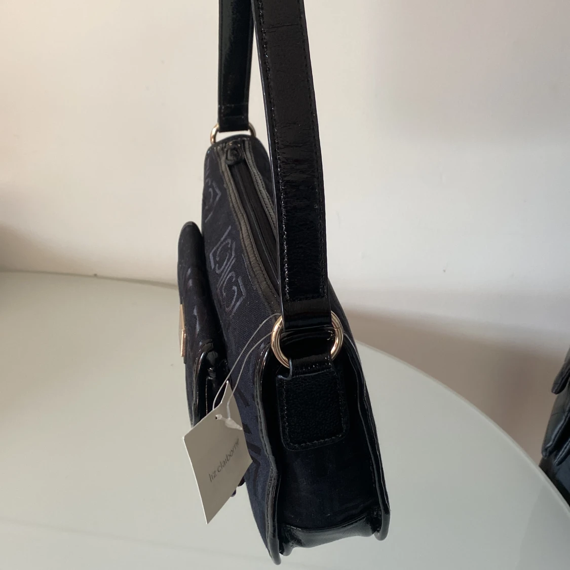 Helt ny svart oanvänd handväska  - 90