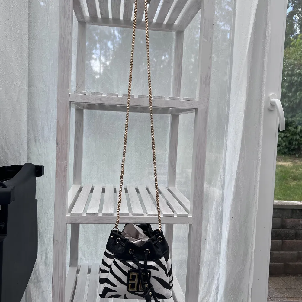 Superfin väska som är helt ny . Laukut & Käsilaukut.