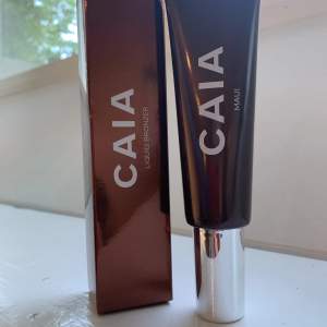 Säljer Caias Liquid Bronzer i färgen Maui - endast testad 2 gånger - 98% kvar - Ordinariepris 295kr