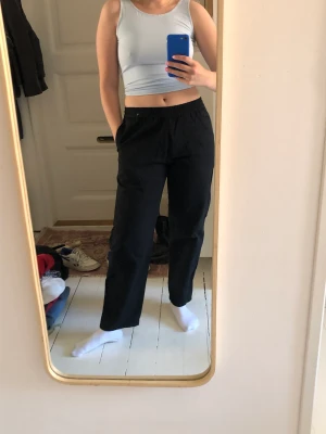 Sweet sktbs byxor  - Så snygga byxor från sweet sktbs, knappt använda 