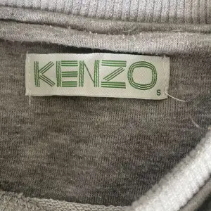 Kenzo tröja,  passar till xs och s